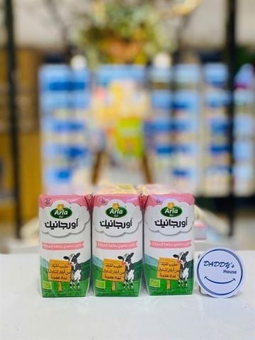 Sữa nước Arla Organic Dâu (200ml)