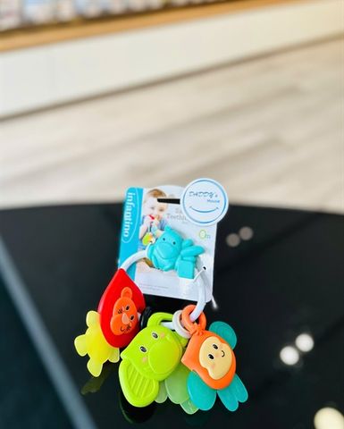 Gặm nướu Safari Teethings Pals Infantino (0th)