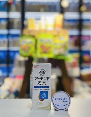 Sữa hạnh nhân Glico Almond Milk có vị ngọt nhẹ thơm - NĐ (200ml)