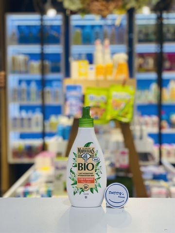 Sữa dưỡng thể hoa cam hữu cơ Le Petit Marseillais - NĐ (250ml)