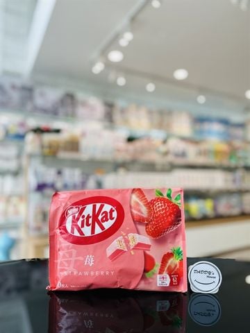 Bánh Kitkat socola vị dâu (113g)