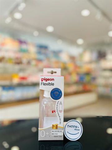 Bình sữa Pigeon cổ hẹp nhựa PP Streamline (150ml)