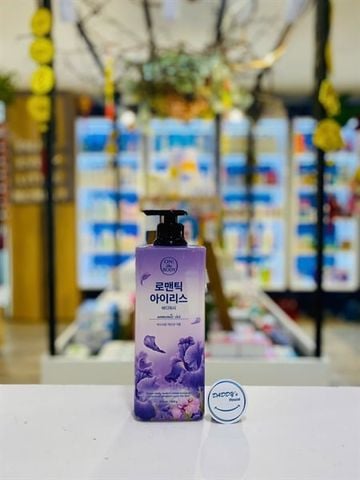 Sữa tắm dưỡng ẩm On The Body hương Hoa Diên Vĩ (900g)