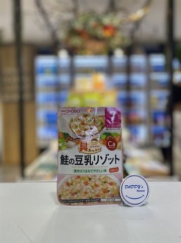 Cơm Risotto với cá hồi & rau củ sốt sữa đậu nành Wakodo 7th (80g)