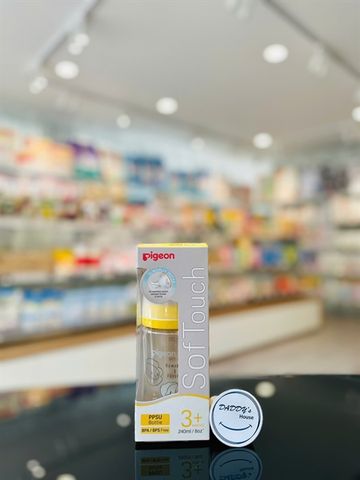 Bình sữa Pigeon WN3 nhựa PPSU Howapipi vàng (240ml)