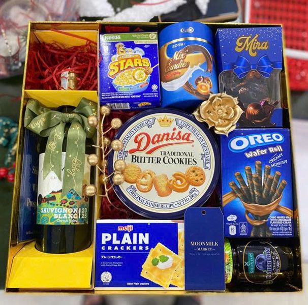 SN.PC- Moonmilk New Year Gift Box (Set quà 300)