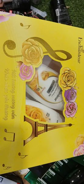 PU-Tiêu dùng. Combo Shampoo & Shower Gel Enchanteur 180gx2