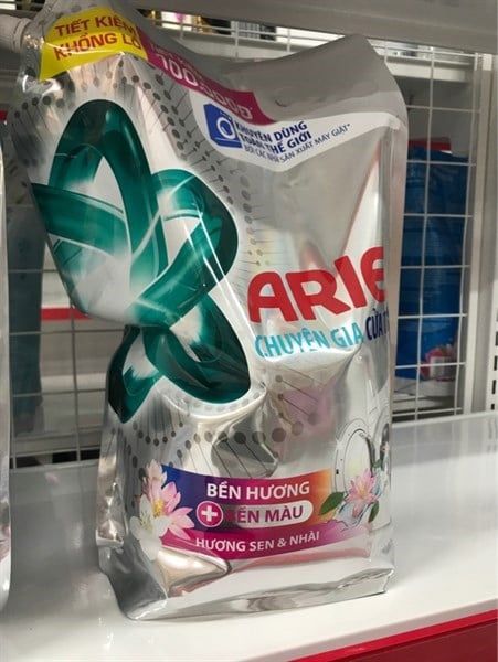 PU-Tiêu dùng. Laundry Detergent Lotus & Jasmine Ariel 3.7kg
