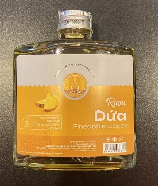 WI.V- Wine Pineapple Liquor 19.5% Halico 250ml