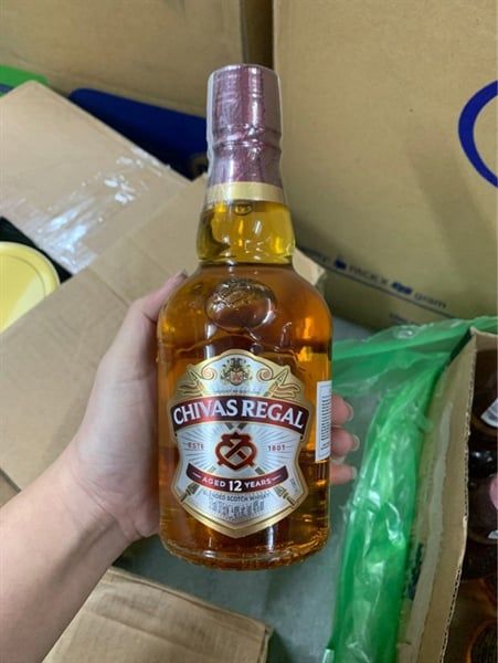 WI.SPI-Rượu. Wine Chivas 12 years Regal 375ml