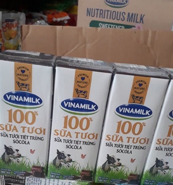 DA.M.N-Sữa. Chocolate Fresh Milk Vinamilk 180ml ecp