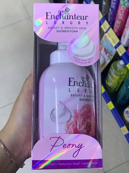 PU-Tiêu dùng. Bright & Smooth Skin Shower Foam Peony Enchanteur 400ml