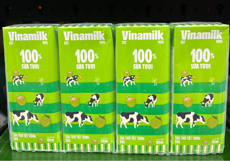 BW.J-Nước ép. Coconut UHT Fresh Milk Vinamilk 180ml
