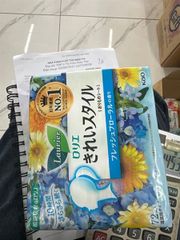 PU-Tiêu dùng. Daily Sanatary Pads Laurier 72pcs
