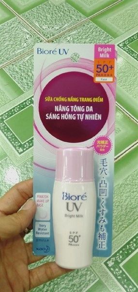 PU- Brightening Sunscreen Milk Biore 30ml