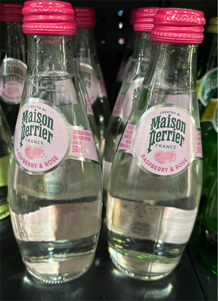 BW.W-Nước suối. Raspberry & Rose Flavor Sparkling Glass Water Maison Perrier 330ml