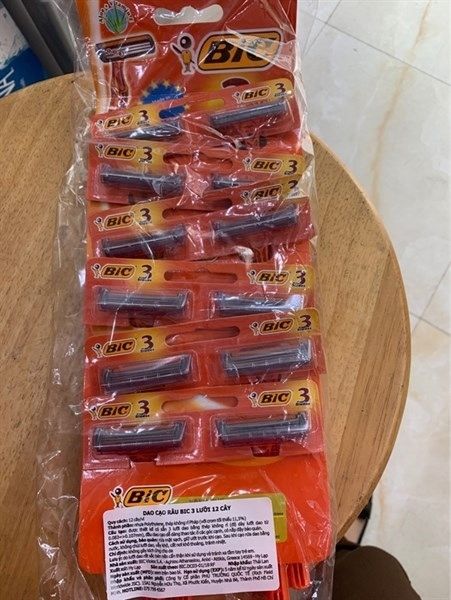 PU- Tiêu dùng. Razor Hanging Card BIC 3(12pcs)