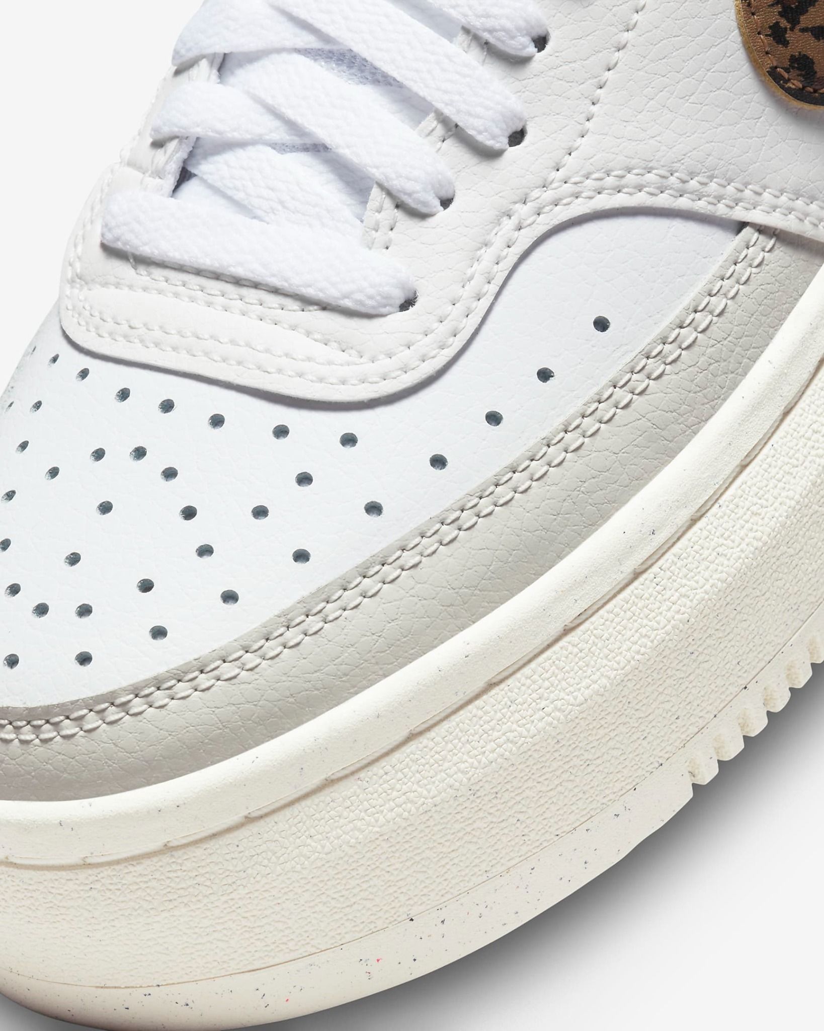  Giày Thể Thao Nữ NIKE Nike Court Vision Alta DO2791-100 
