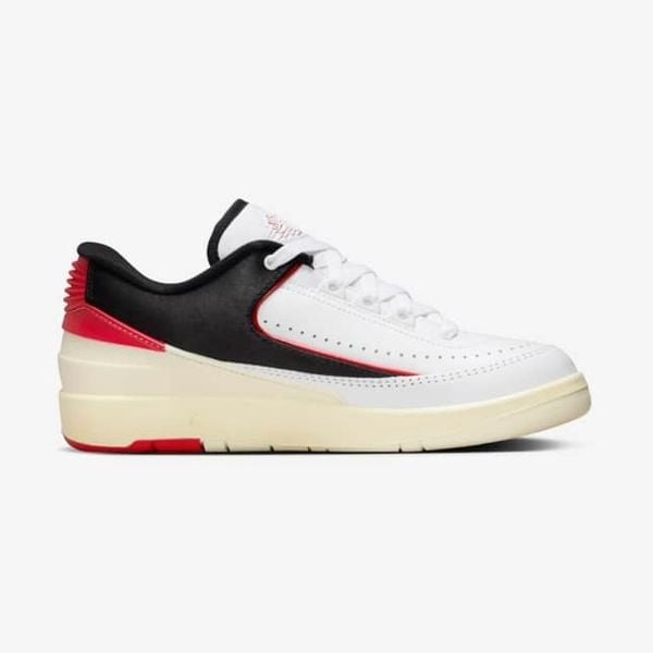  Giày Thể Thao Nữ NIKE Wmns Air Jordan 2 Retro Low FD4849-106 
