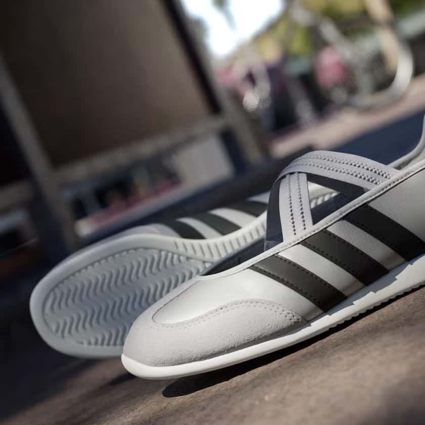  Giày Thể Thao Nữ ADIDAS Barreda Mary Jane HP3520 