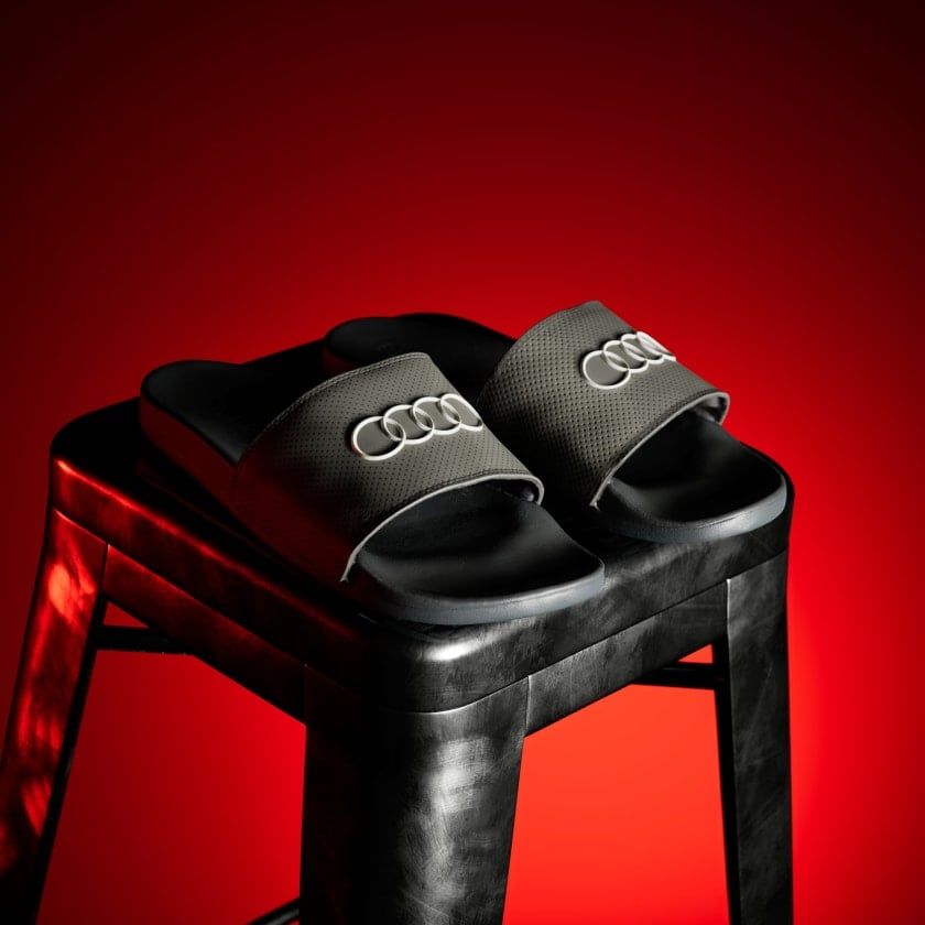  Dép Motorsport Unisex ADIDAS Adilette Comfort Audi KI6084 