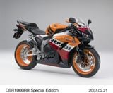 HONDA CBR1000RR, CBR1000RR-R