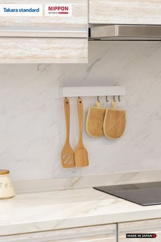 Hệ Tủ Bếp Nhật Bản Cao Cấp Treasia Chữ L Màu VNI - Phố Láng Hạ