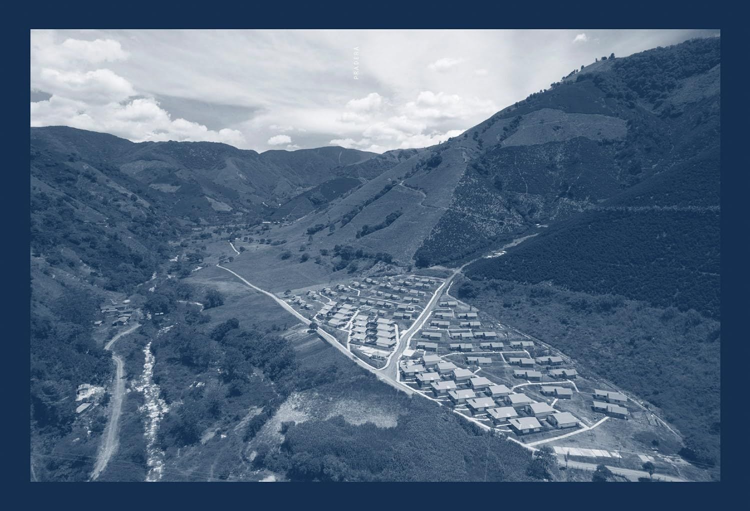  Ana Elvira Vélez: Between Spaces 