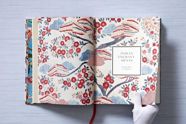The Book of Printed Fabrics. From the 16th century until today