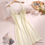  Velure D2701 - Váy lụa satin phối ren mềm 