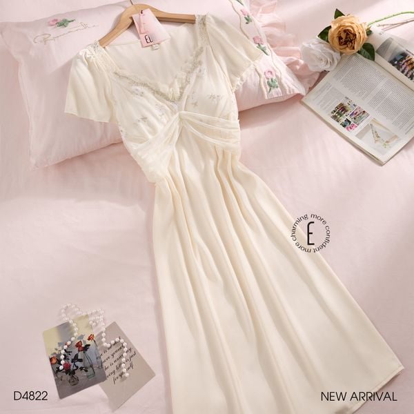  Mystique Dress - Váy tiểu thư phối ren hoa D4822 