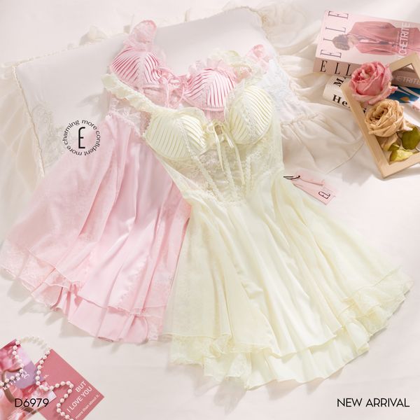  Váy lụa satin phối lưới Plissé D6979 