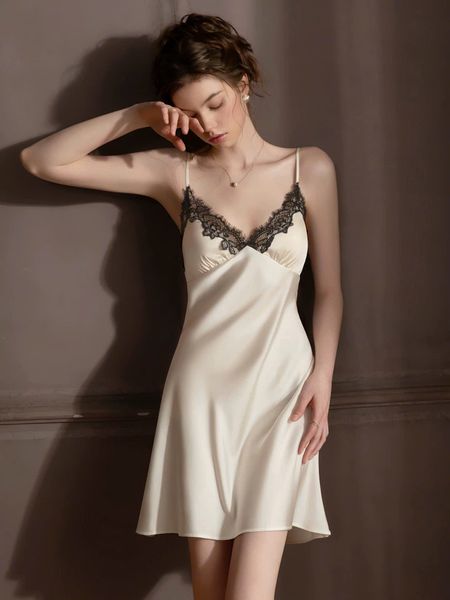  Váy lụa phối ren D8667 