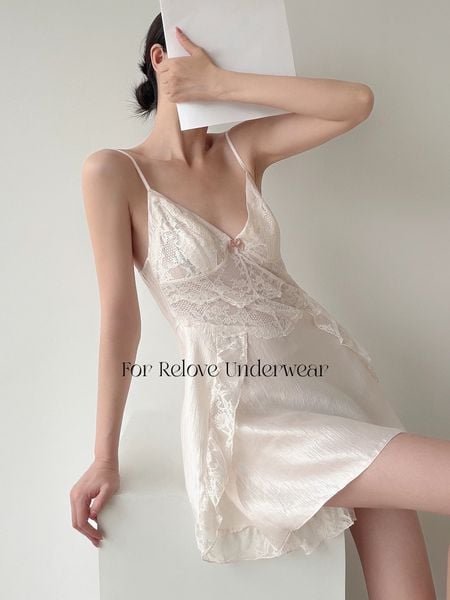 Glimmer Dress D2578 - Váy lụa gấm phối ren 