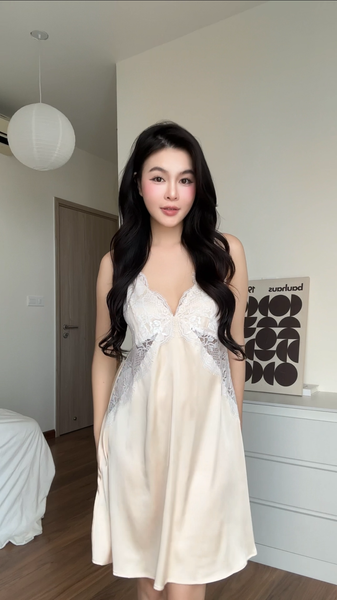  VÁY LỤA HAI DÂY CÚP V PHỐI REN HOA D2692 