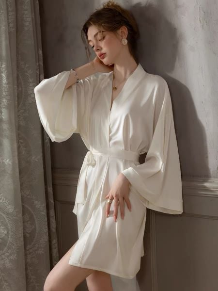  ÁO CHOÀNG LỤA TRƠN TAY RỘNG DÁNG KIMONO C25 