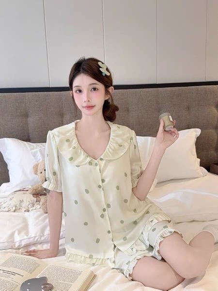 Darling PM8359 | Bộ pyjama ngắn lụa satin mềm, đệm ngực mỏng 