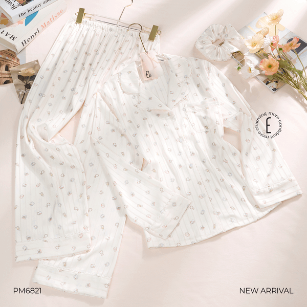  BỘ PYJAMA DÀI SỌC KẺ DỆT NỔI HỌA TIẾT KITTY PM6821 (KÈM DÂY BUỘC TÓC) 