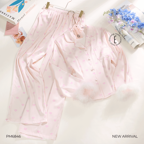  BỘ PYJAMA DÀI LỤA PHỐI LÔNG CỔ TAY HỌA TIẾT TRÁI TIM PM6846 