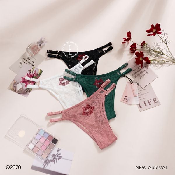  Quần lót ren hình môi Q2070 