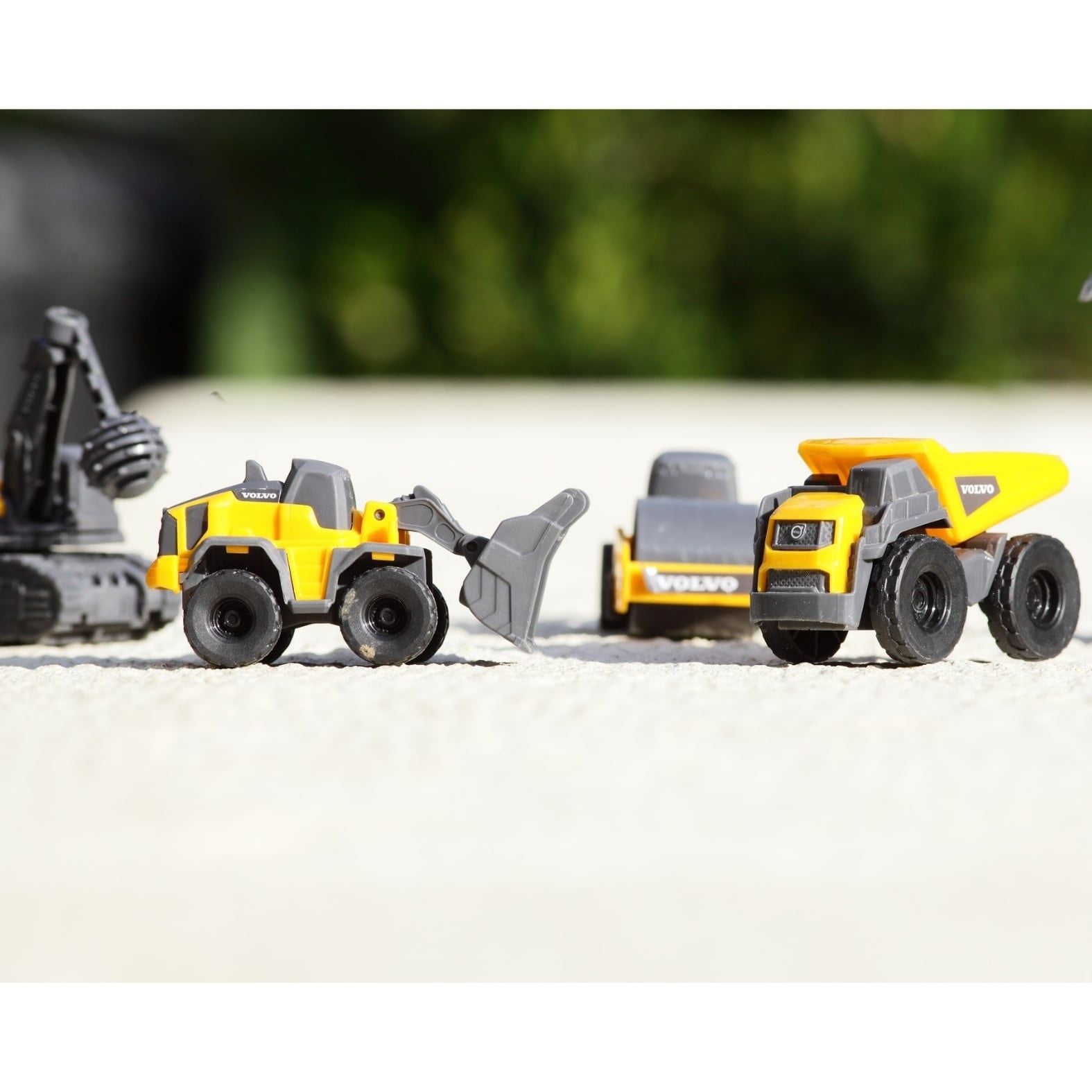  Bộ Đồ Chơi Xe Xây Dựng DICKIE TOYS Volvo Micro Builders 203722009 - Simba Toys Vietnam 