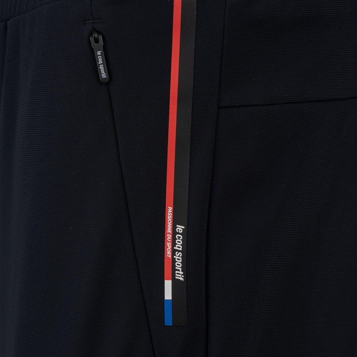 Quần nỉ le coq sportif Nam QQ123EFP11-BLK0