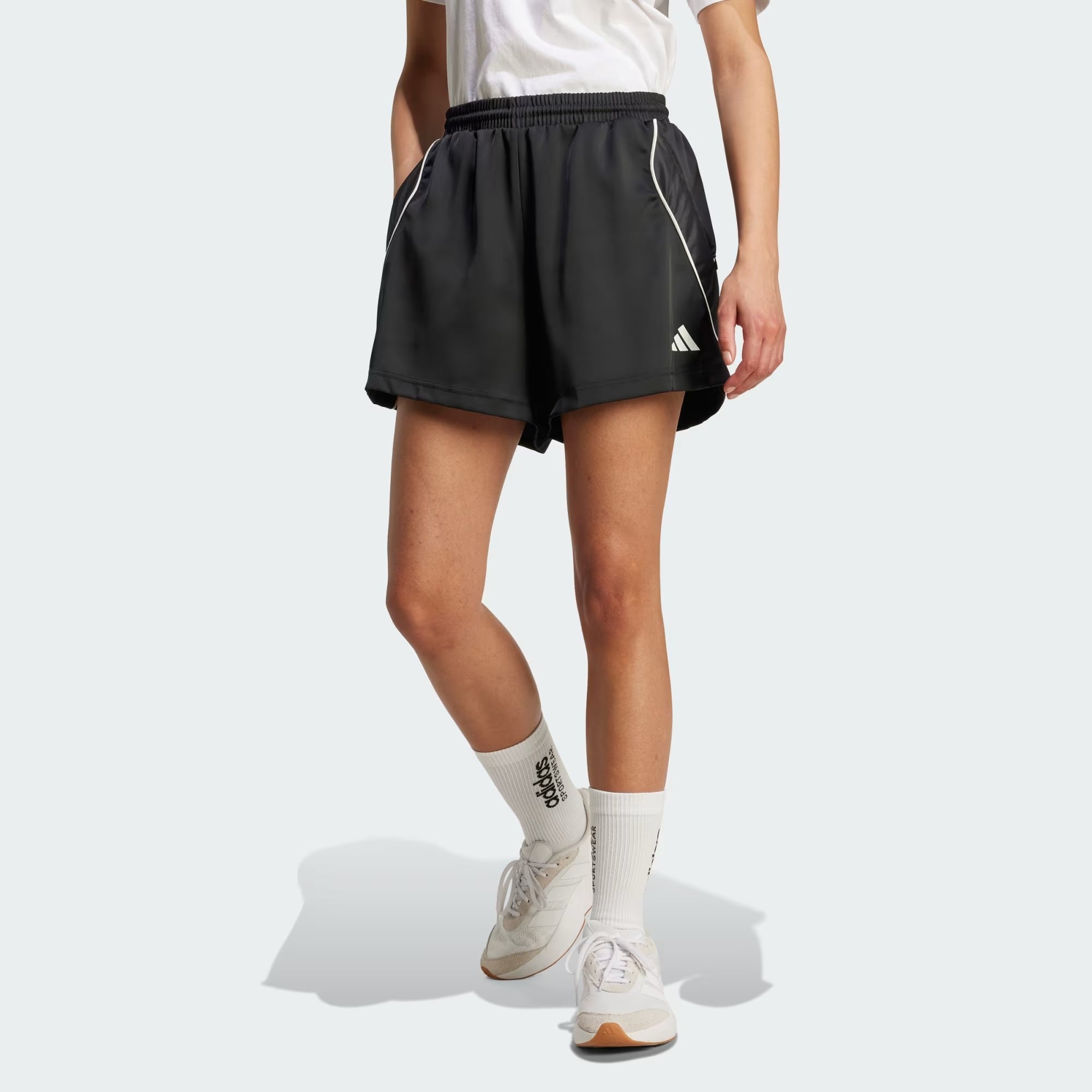  Quần short chun cotton adidas Nữ JL7001 