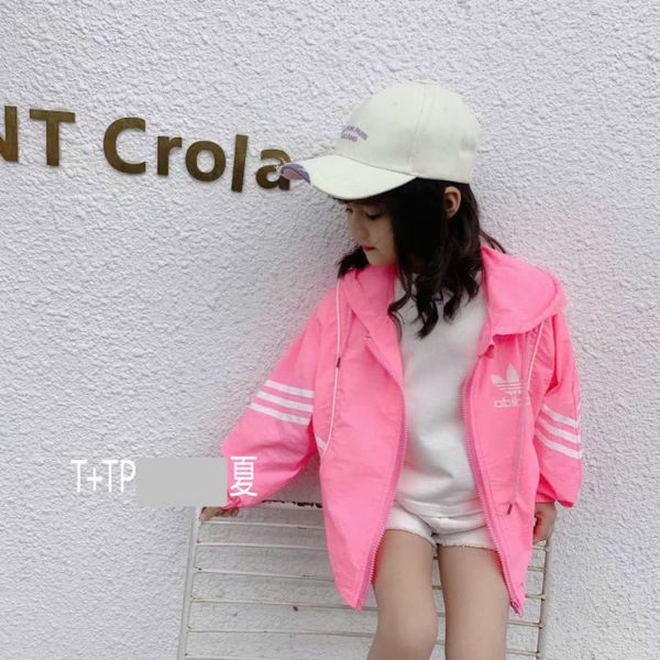  K06 _ Áo khoác gió cho bé gái họa tiết Adidas màu hồng dễ thương _ Beekids 