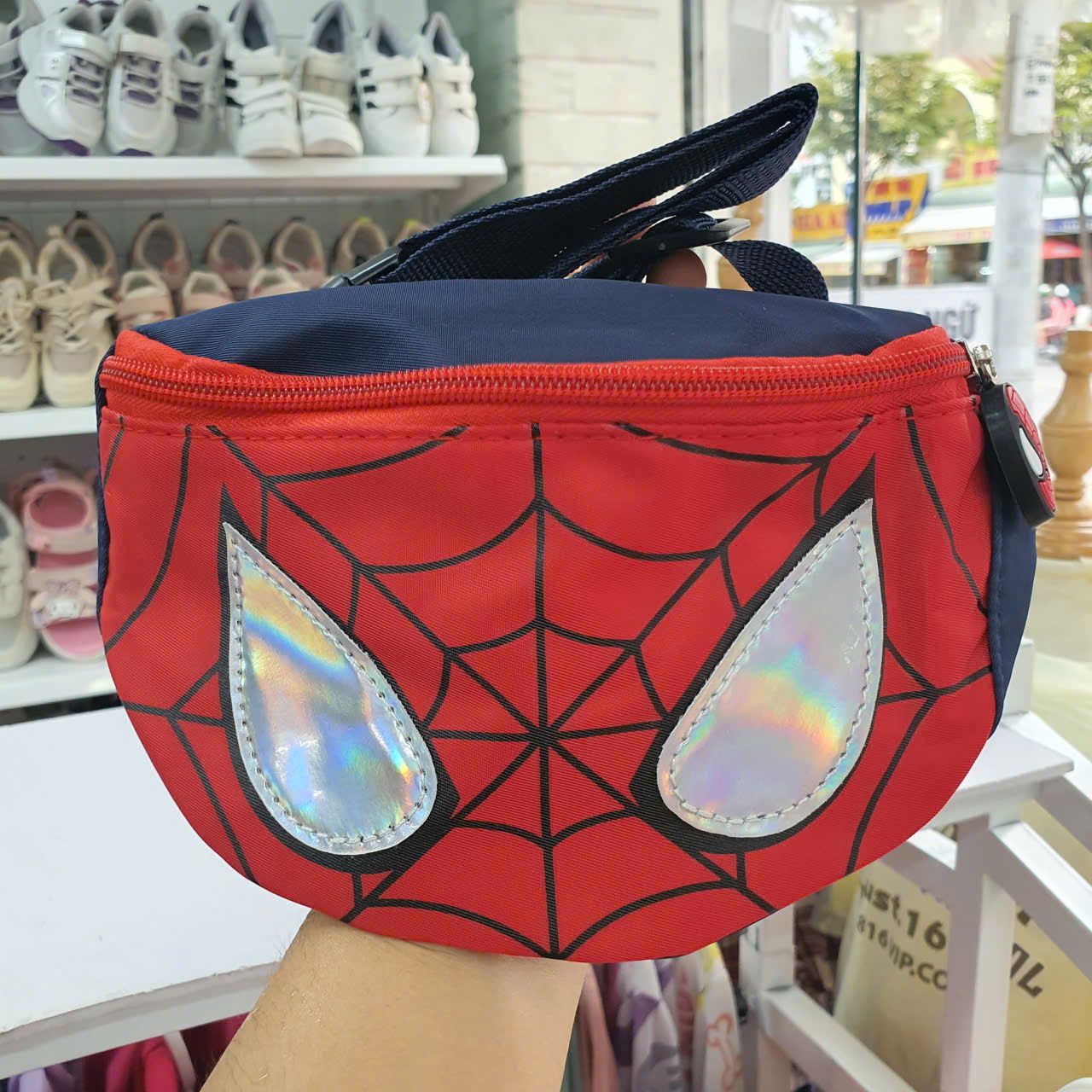  PK10 _ Túi đeo chéo ngực họa tiết hoạt hình người nhện Spiderman cho bé trai _ Beekids 