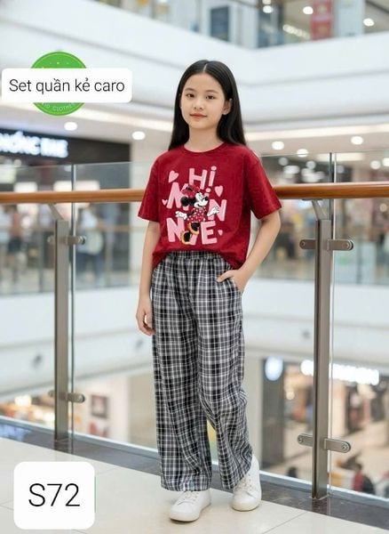  S72 _ Set bé gái quần caro ống suông phối áo thun hoạ tiết chuột Mickey siêu xinh _ Beekids 