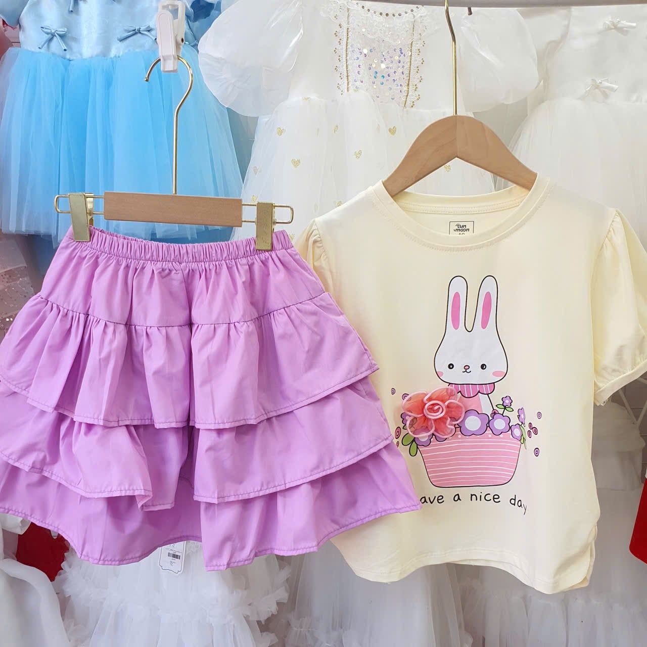  S94 _ Set váy bé gái 3 tầng phối áo thun họa tiết hoạt hình xinh xắn_ Beekids 