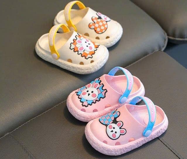  GI34 _ Dép sục họa tiết thỏ nhẹ êm cho bé trai và bé gái _ Beekids 