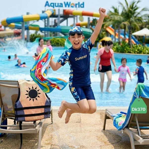  BB20 _ Đồ bơi bé trai ngắn tay chất mềm mịn chống nắng hoa tiết biển dễ thương _ Beekids 