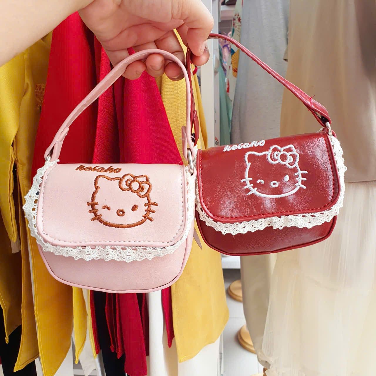  PK23 _ Túi xách đeo chéo cho bé gái kèm charm và thú bông dễ thương _ Beekids 